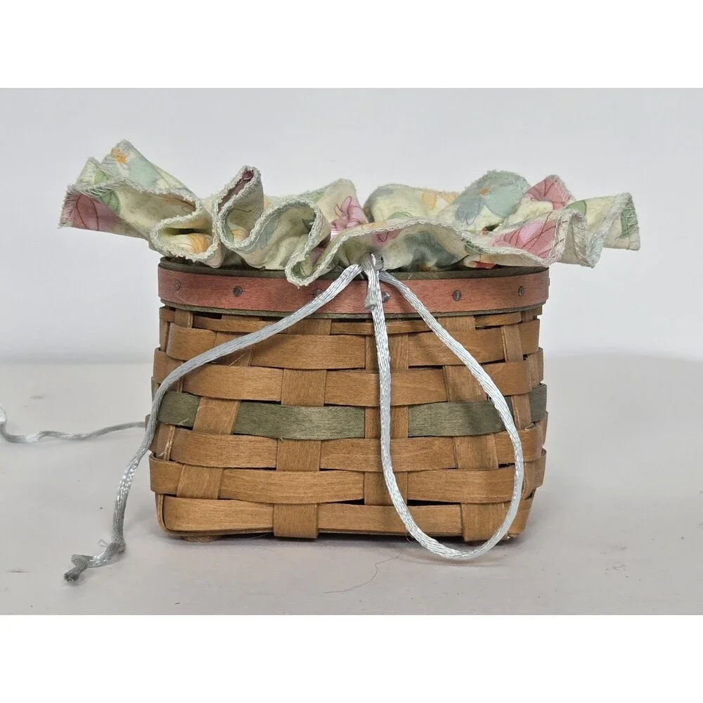 Longaberger 2009 Mother’s Day Trim-A Basket Floral Cloth Liner Protector